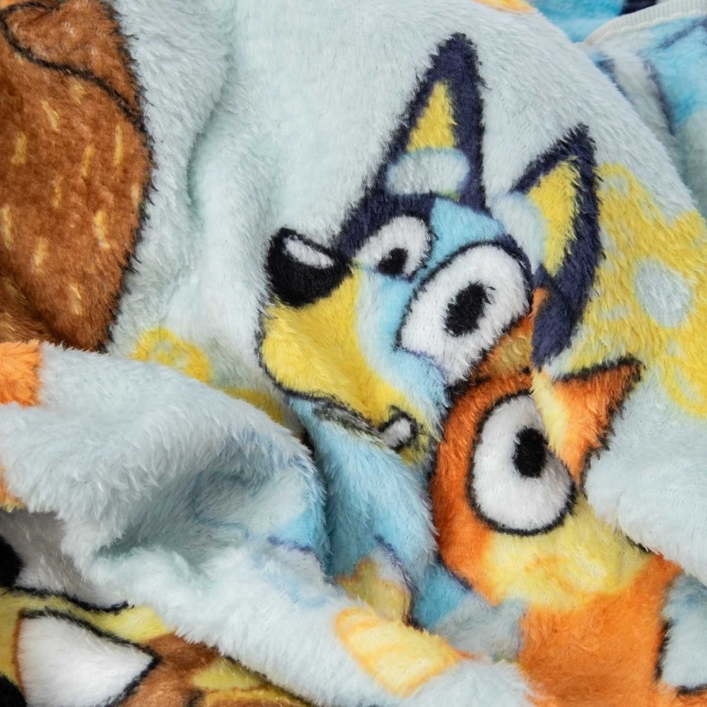 Bluey™ Kids Travel Blanket NWt Throw  50"x 40" Lightweight & Soft BLUEY NEW
